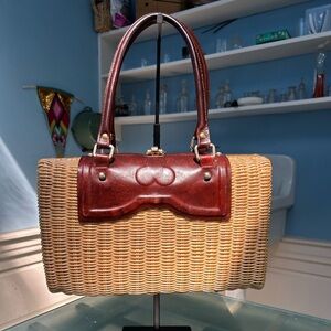 Large Wicker vintage frame bag with Clover detail